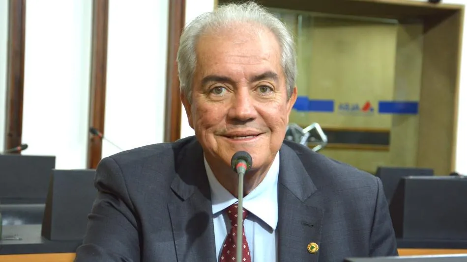 Deputado Eduardo Alencar foi internado no Hospital Aliança, em Salvador.