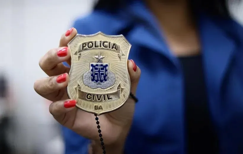 Idoso de 69 anos é preso suspeito de estuprar empregada doméstica por um ano na Bahia; vítima está grávida de gêmeos