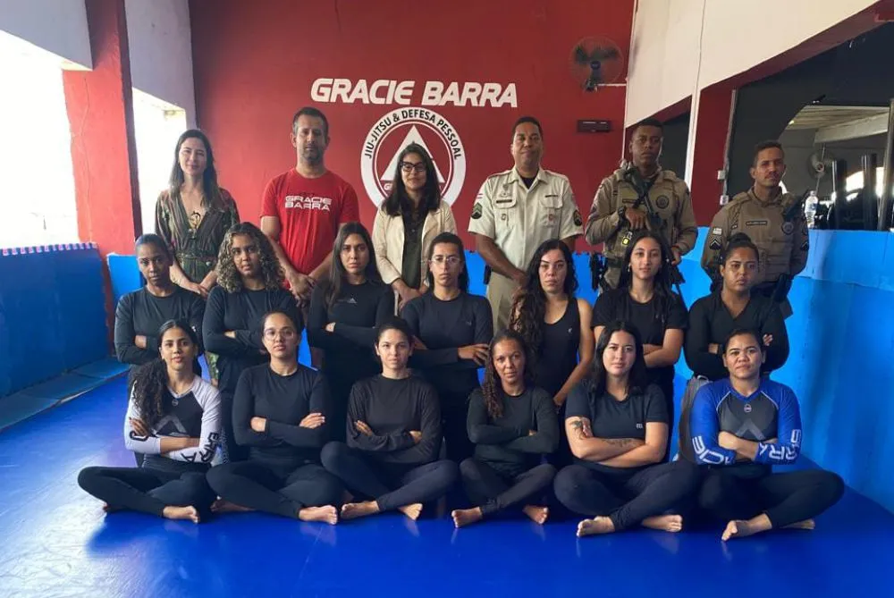 PMBA participa de ação especial em Utinga pelo Mês das Mulheres